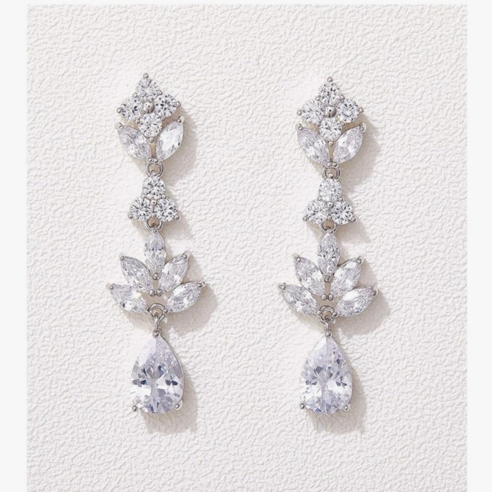 Elegant Silver Teardrop Earrings